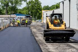 Best Gravel Driveway Installation  in Munsey Park, NY